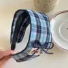 Bufanda Cuadrada Estilo Universitario con Parche de Oso, Lazo para el Cabello, Cuerda para Cola de Caballo Lateral de Niña, Goma Elástica para el Cabello, Accesorios para el Cabello
