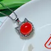 Collar de Calcedonia de Hielo al por Mayor con Colgante de Gato Versátil Collar de Lujo Ligero para Mujeres Gato de la Suerte Versátil de Alta Gama