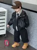 Chaqueta de Cuero con Capucha para Niños de Primavera y Otoño, Estilo Coreano, Abrigo Casual Elegante y Moderno para Niños, Prenda Superior de Moda para Niños Pequeños