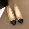 Primeiro Encontro Temporada Aumento de Altura Estilo Pequena Chanel Sapatilhas Francesas Femininas 2026 Novo Outono Versátil para o Trabalho Bico Redondo Pequenos Sapatos de Couro