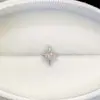 Clavo para Hélice de Oreja con Rosca Interna de 1.2 mm de Espesor, Moderno y Sencillo, Estrella de Cuatro Puntas con Brillo Fino, Joyería para Piercing de Hélice de Oreja de Aleación de Titanio G23