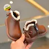 Botines para bebé, zapatos para caminar de bebé, nuevos zapatos de primavera y otoño para niñas, botines de cuero para niños estilo coreano, zapatos para niños pequeños de suela blanda