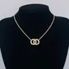 Cadena de Suéter con Letra Doble C Estilo Chanel Collar Largo de Perlas Moda Doble C de Pedrería Versión de Alta Gama Accesorio