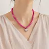 Diseño de nicho sentido de lujo collar de perlas moda simple colgante de amor dorado y plateado cadena de clavícula de perlas
