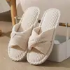 Novas pantufas de algodão com corduroy cruzado para cross-border, atacado doméstico de outono e inverno, pantufas quentes para casa para mulheres, inverno