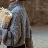 Tricô Retrô Francês para Mulheres Gola Alta Cinza Tricô Curto para Mulheres Torcido Solto Slim Top de Tricô Grosso Outono e Inverno