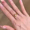 Anillo Nuevo Estilo Lujo Ligero Moda Gama Alta Versátil Nicho Exquisito Único Brillante con un Diseño Personalizado Sencillo y Creativo