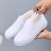 Zapatos de Enfermera Engrosados con Forro de Lana para Mujer Otoño e Invierno Más Cómodos Zapatos Blancos de Trabajo Trabajo Sin Cansancio Zapatos de Tela del Viejo Pekín Zapatos de Algodón