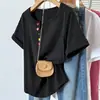Camiseta Plus Size com Decote V, Botões no Ombro Direito, Manga Curta para Mulheres, Verão, Nova, para Gordas, mm, Solta, Efeito Emagrecedor, Versátil, Casual, Top que Cobre a Barriga