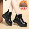 Botas de cuero forradas de felpa para mujer, zapatos de algodón para otoño e invierno, suela de plataforma, estilo retro, adecuados para primavera y otoño, disponibles para dropshipping, botines de suela gruesa, botas cálidas, un par