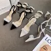 Zapatos de tacón alto negros elegantes con punta y pedrería para mujer, tacón fino, zapatos de salón elegantes, sandalias de punta cerrada sin talón, nuevo estilo Primavera y Otoño 2025
