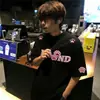 Camiseta de Manga Corta Bordada con Letras de Terciopelo Estilo Retro Americano para Hombre, Nuevo Top de Media Manga Juvenil Verano 2026