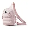 A bolsa de ombro mais vendida da Amazon, uma bolsa transversal fofa com enchimento de plumas, perfeita para viagens e uso casual, uma bolsa transversal leve para mulheres