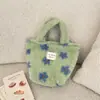 511131 Bolsa de Mão de Pelúcia Estilo Coreano Ins Fofa e Versátil para Mulheres, Bolsa de Mão Pequena de Inverno, Bolsa para Itens Diversos