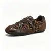 Zapatos de Entrenamiento Antideslizantes de Suela Blanda Alemanes para Mujer, Otoño 2026, Hebilla Cuadrada Doble de Metal, Superficie de Cuero Retro, Bloques de Color, Zapatos Versátiles para Mujer
