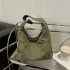 Bolsa Grande de Veludo Cotelê para Mulheres, Grande Capacidade, Bolsa Tote Artística e Versátil, Nova Bolsa de Ombro Único Estilo Coreano 2026 para Mulheres