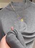 Camiseta Interior de Alto Nivel Gris de Cuello Medio Alto para Mujer, Camiseta de Manga Larga de Invierno Ajustada que se Puede Usar por Fuera, Cálida y Hecha de Terciopelo Alemán