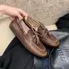 Uva mesmo estilo mocassins britânicos com cadarço femininos retrô desgastados sujos planos sapatos baixos slip-on preguiçosos pequenos sapatos de couro