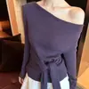 Suéter de Punto con Cinturón Irregular para Mujer, Suéter Interior Suave y Acogedor para Otoño e Invierno con un Elegante Diseño de Hombros Caídos