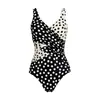 2027 Nuevo Traje de Baño Europeo y Americano Amazon Lunares Franceses Cuello en V Traje de Baño de una Pieza Atuendo de Playa Conservador para Mujeres Transfronterizo