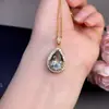 ¡Colgante de cristal verde natural! ¡El cristal está limpio! ¡El color fuego es súper fuerte! El tamaño de la piedra suelta es de 9*13 mm