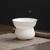 Colador de té de porcelana blanca de jade de piel de oveja integrado de cerámica de mineral crudo hecho a mano filtro de té juego de té kung fu de cerámica porcelana blanca de Dehua