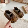 Zapatos Birkenstock para niños, zapatos de algodón afelpado para niñas, zapatos de algodón de doble capa para bebé 2026, mocasines cálidos esmerilados de moda