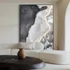 Pintura decorativa de entrada de alto nivel con marco de metal abstracto en estilo wabi-sabi con líneas artísticas e iluminación