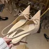 Sandálias leves e respiráveis 2026 Salto agulha francês laço couro envernizado bico fechado nude sapatos únicos absolutamente deslumbrantes bico fino salto alto