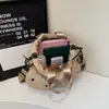 Bolso bandolera nuevo, bolso de mano con un toque de alta gama, bolso de hombro de nicho para estudiantes universitarios, adecuado para ir al trabajo y uso casual, bolso mensajero para mujer