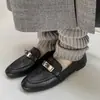 Mocassins de Couro Lavado com Fivela de Prata Estilo Old Money Britânico Sapatos Rasos de Couro Sapatos de Couro Genuíno Bico Redondo Primavera 2026