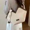 Bolso de mujer transfronterizo, bolso con patrón tejido vintage, nuevo bolso de hombro de moda 2026 para ir al trabajo, bolso de mano tote de gran capacidad