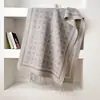 Bufanda de Cuello Gruesa Cálida con Borlas de Doble Cara Rayada a Cuadros de Otoño e Invierno para Mujer Cachemir Artificial Venta al por Mayor