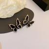 Agulha de prata retro diamante preto embutido adorável borboleta brincos simples elegante brincos Francês leve luxo brincos de alta qualidade