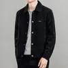 Jaqueta Nova Primavera e Outono 2025 Masculina Estilosa Tendência Marca Alto Padrão Gola Lapela Camurça Top de Outono Casaco Masculino Tendência