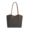 Bolso Cubo de Lujo Ligero Estilo Coreano al por Mayor para Mujer, Bolso de Hombro con Bloques de Color y Letras Nuevo Color Invierno 2026, Bolso de Axila para Viajes