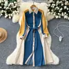 Vestido Camisa de Mezclilla con Bloques de Color, Mangas Largas, Solapa, Un Botón, Tiras de Empalme, Cintura Ceñida, Aspecto Adelgazante, Moda Nueva 2024