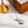 Comercio exterior transfronterizo simple moda titanio acero collar mujeres no se desvanece lujo todo combina personalidad estilo coreano cadena clavícula joyería