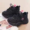 Zapatos Casuales Transpirables de Malla para Niñas 2026 Primavera/Verano Nueva Moda Versátil Zapatos Papá para Niños Mayores con Suelas Suaves