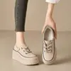 Novos Sapatos Femininos Plataforma Retrô de Couro Macio para o Outono de 2026 com Solado Grosso e Solado Macio, Sapatos Casuais Simples