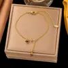 Conjunto de Colar de Aço Titânio para Mulheres Dongguan Transfronteiriço, Conjunto de Colar e Pulseira de Coração de Alta Qualidade, Conjunto de Joias da Moda Leve de Luxo