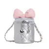 Bolsa Balde Estilo Coreano Infantil com Laço Fofo, Mini Bolsa de Ombro para Bebê, Bolsa Elegante Acolchoada com Corrente para Meninos e Meninas