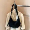 Bolso Retro Marrón Tipo Empanada para Mujer Nueva Moda Otoño e Invierno Coreano de Nicho Bolso de Hombro, Debajo del Brazo, Cruzado Bolso Croissant