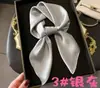 Pañuelo cuadrado de satén de seda sintética de color liso de 70 cm para mujer, primavera y otoño, elegante y simple, bufanda de cuello versátil, pañuelo para la cabeza decorativo