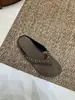 Chanclas Gruesas con Tachuelas Estilo Casual Retro First Encounter para Mujer, Sandalias de Playa Versátiles Estilo Vacacional Verano 2026