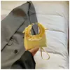 Bolsa de Mão em Formato de Nuvem para Mulheres, Novo Modelo Primavera 2026, Compacta, Fashion, Elegante, Alto Valor Estético, Bolsa Simples de Ombro e Transversal para Mulheres