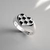Anillo de cuadros blanco y negro estilo coreano elegante dulce lindo para niña epoxi anillo de amor de cuadros blanco y negro suministro transfronterizo