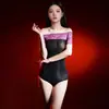 Traje de baño Zhixin "Hombros Fragantes" sexy de encaje sin tirantes de un solo hombro tipo triángulo, body transparente sedoso brillante con medias