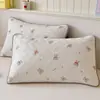 Fundas de almohada acolchadas clase A, juego de dos, 48x74 cm, fundas de almohada para adultos, resistentes al aceite, nuevo modelo 2026, funda interior para núcleo de almohada resistente a la suciedad