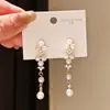 Brincos de Tarraxa com Franja de Pérola e Zircônia Estilo Francês Agulha de Prata Luxo Leve Sensação de Alto Padrão Brincos Simples Elegantes Versáteis Joias para Orelha para Mulheres